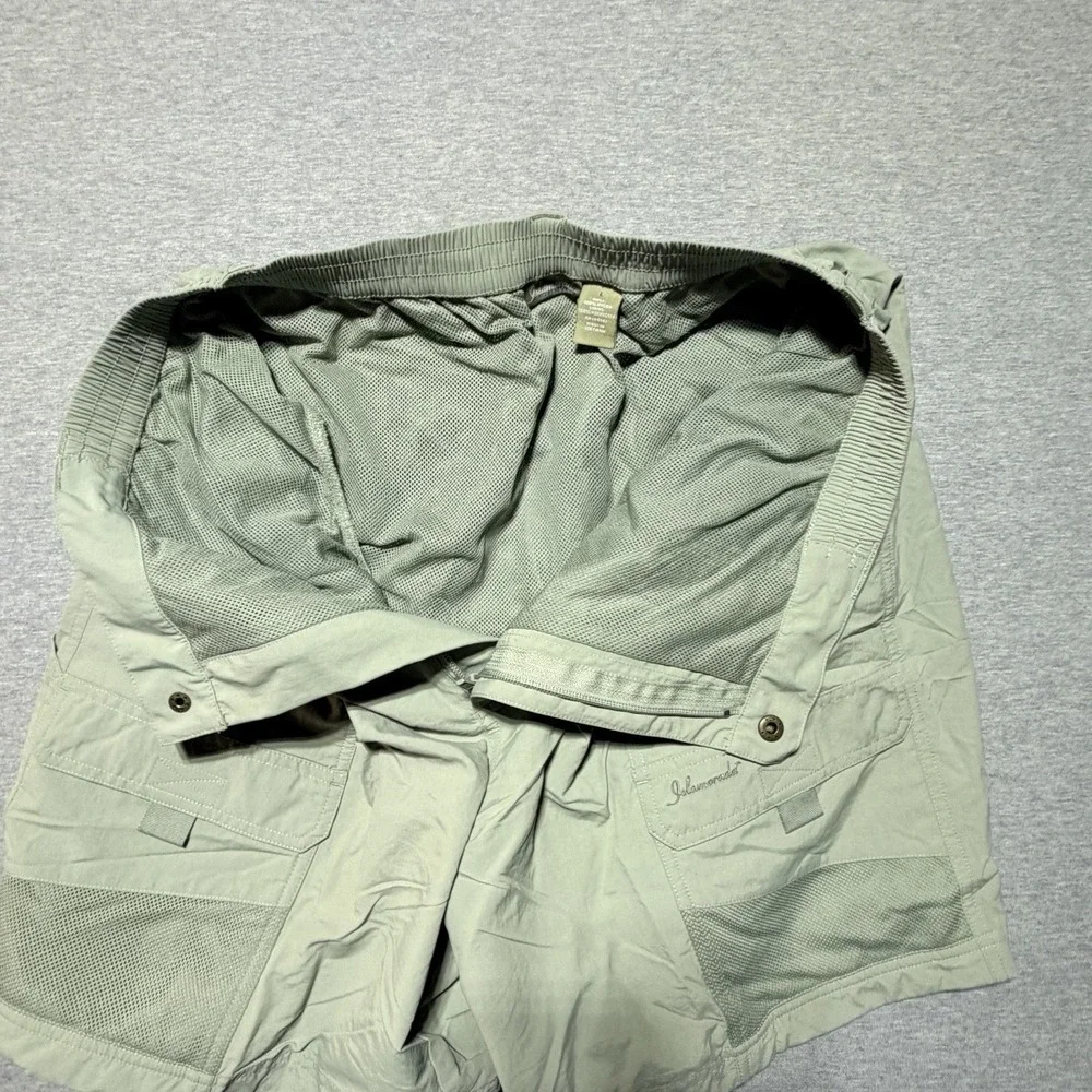Islamorada Flats by Quest - Sage-  nylon cargo, hiking shorts, size Large‎